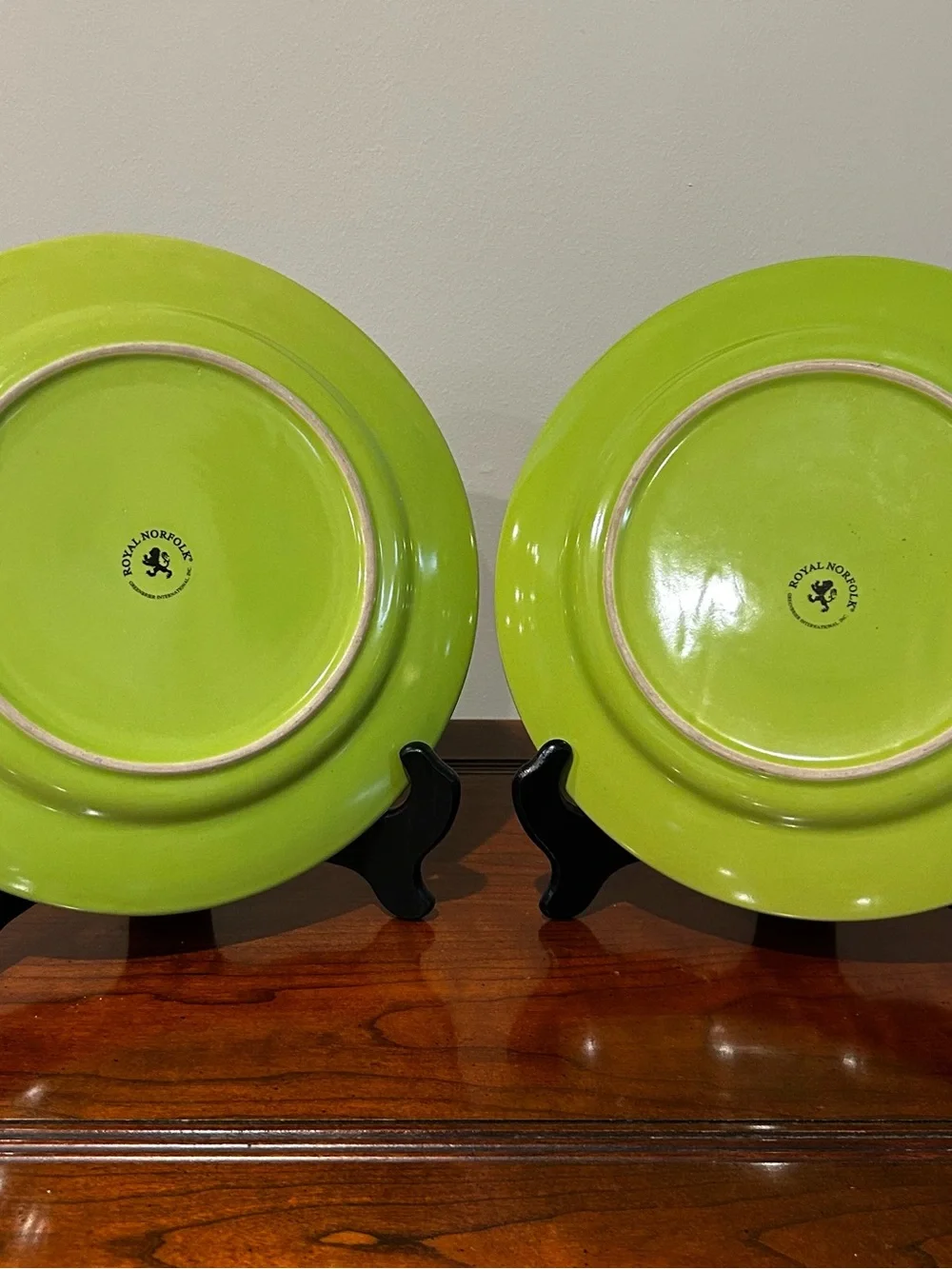 Royal Norfolk Green Stoneware Dinner Plate - Set of 2